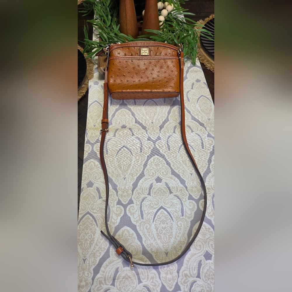 DOONEY & BOURKE Camel Ostrich-Embossed Crossbody 100% Leather Purse NWOT - Picture 7 of 15